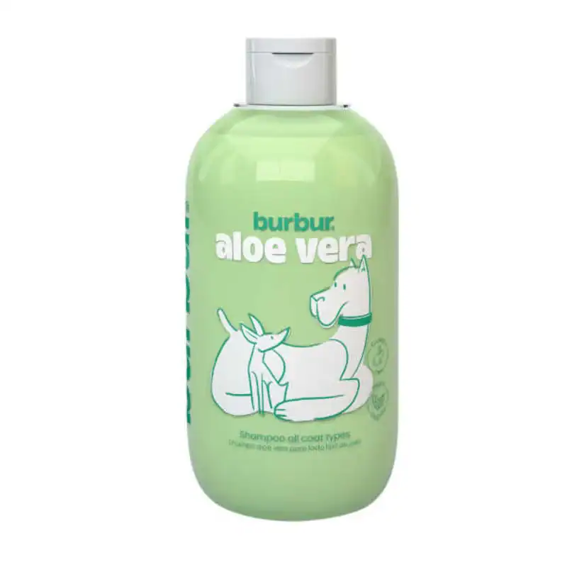 Bote de champú para perros y gatos con aloe vera y estampado de animales divertidos.