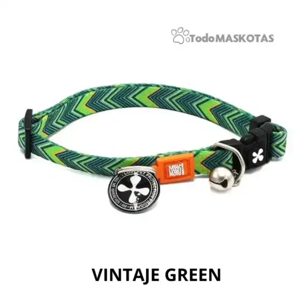 Collar para perro vintage verde con charms y clip, tienda de mascotas online.