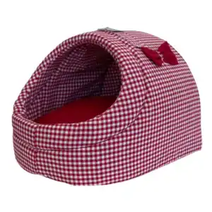 Cueva para gato con diseño de cuadros rojos y blancos y lazo decorativo.
