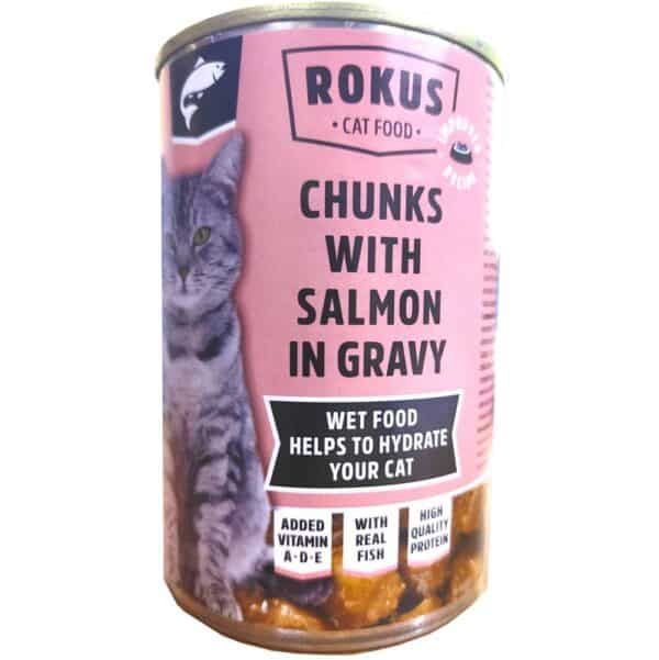 Alimentos húmedos para gatos con salmón en salsa, calidad premium, hidratación y nutrientes.