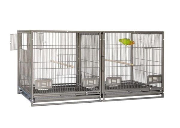 Metal cage para aves, jaula de almacenamiento para mascotas en tonos plateados.