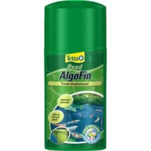 Filtro de agua de piscina Tetra Pond AlgaFin para eliminar algas y mantener el agua limpia.