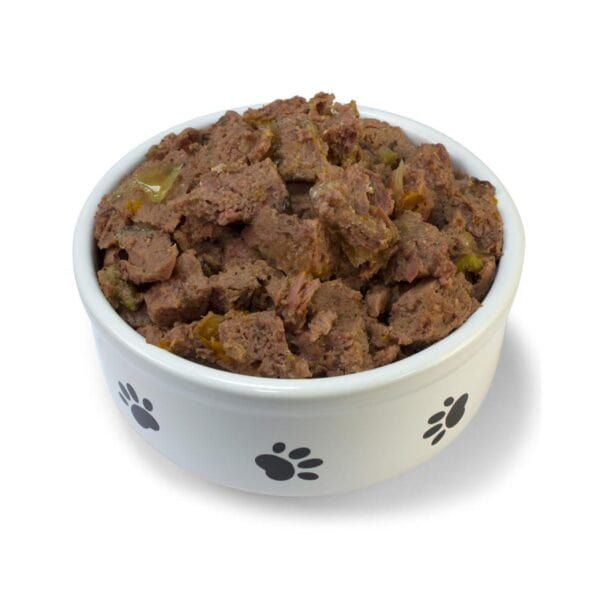 Carne enlatada para mascotas, comida húmeda para perros y gatos.