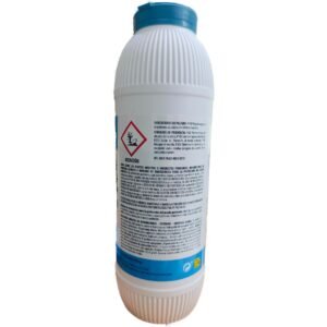 Bote de insecticida con advertencias de peligrosidad y instrucciones de uso para control de plagas.