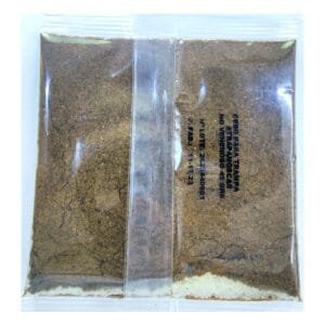 Polvo de tierra para mascotas, producto para animales, arena para gatos o roedores, en paquete sellado.