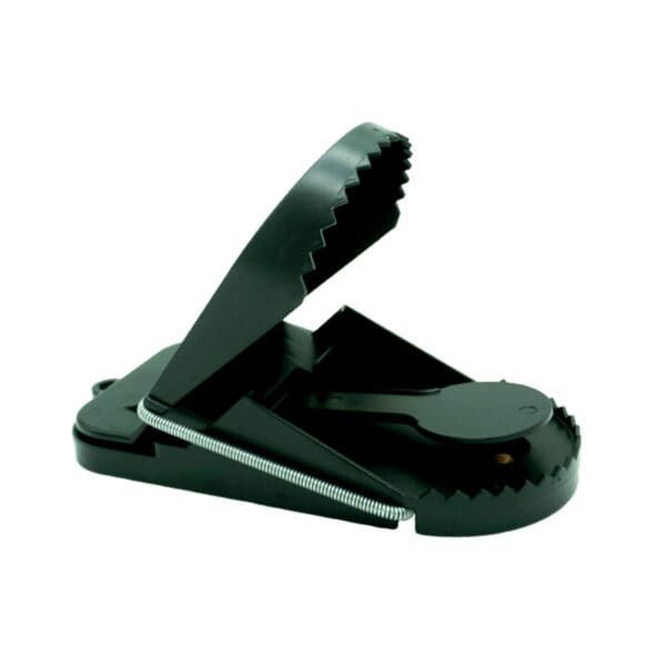 Cortador de dona con base ajustable y mordaza para hacer donuts perfectos en casa.