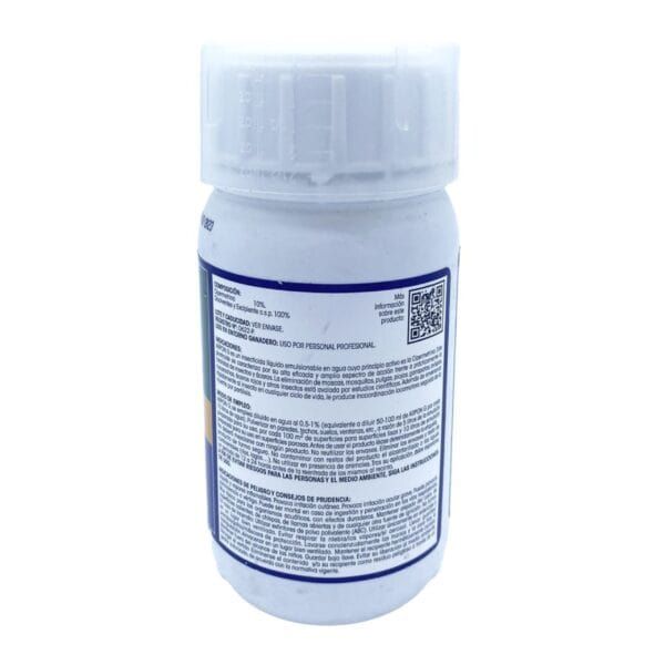 Ocs:control del insecticida en spray, envase blanco con instrucciones en español, logo QR en etiqueta, eficaz para eliminación de plagas.