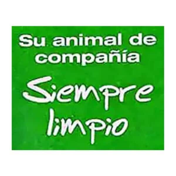 Cuidado de mascotas con mensaje ambiental en fondo verde.