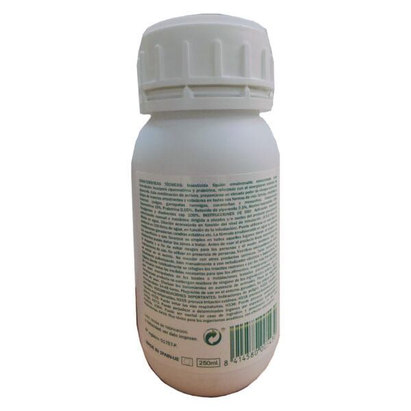Insecticida líquido en envase de 250 ml, ideal para control de plagas en el hogar. Producto efectivo y seguro.