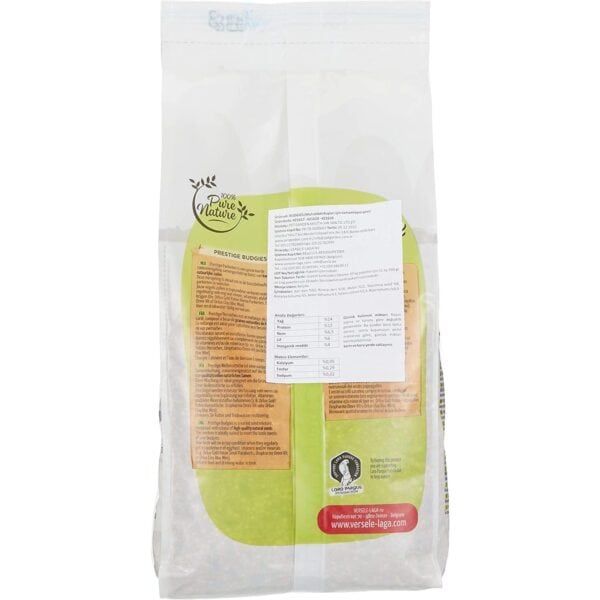 Alimento para mascotas natural en bolsa con etiqueta, ideal para perros.