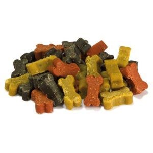 Coloridas gomitas en forma de hueso para perros, sabor variado y textura suave.