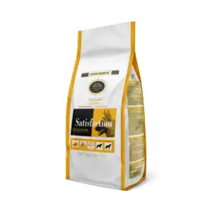 Perro pienso premium satisfacción para perros adultos y cachorros, fórmula equilibrada y nutritiva.