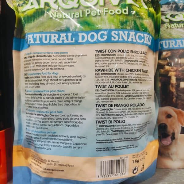 Natural snack para perros con pollo, en envase de 1 kg, ideal para una alimentación saludable y equilibrada.
