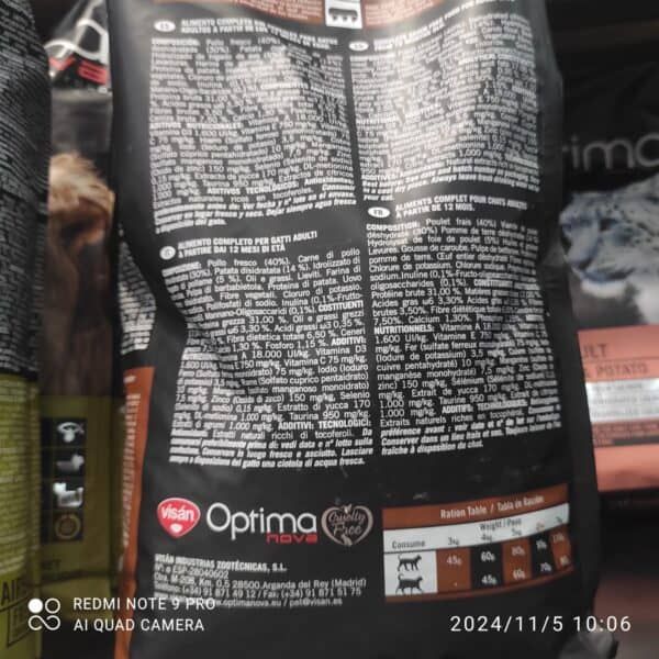 Comida para gatos adultos, ingredientes completos y balanceados para gatos, con vitaminas y minerales esenciales para su salud.