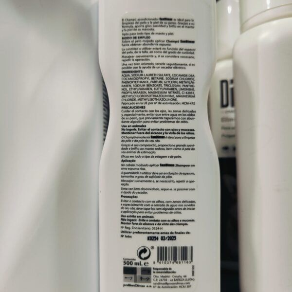 Limpiador de mascotas SanDilmas Shampoo para perros y gatos, fórmula suave y eficaz, fácil de aplicar, recomendado por su cuidado de la piel y pelaje.