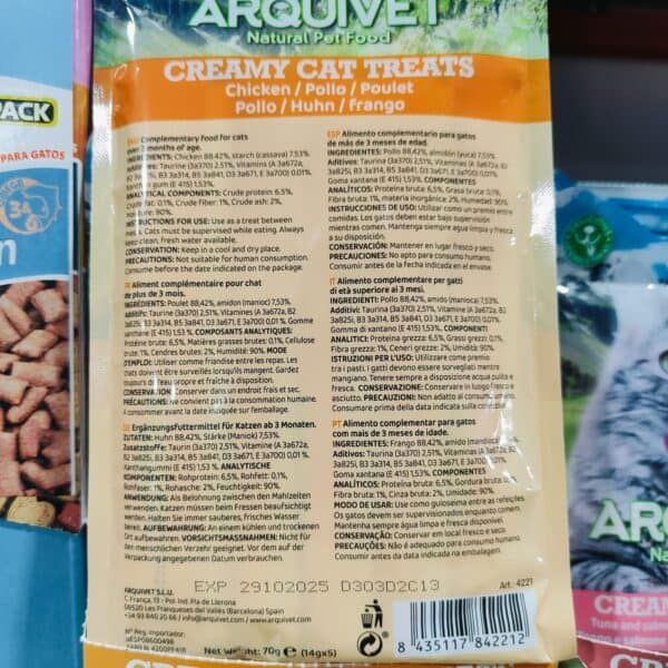 Chicken cat treats enriquecidos, saludables y sabrosos para gatos, ideales para premios y entrenamiento.