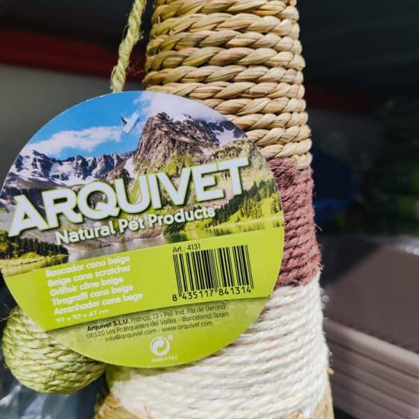 Lana de sisal para mascotas en tonos beige y rosa con etiqueta de ARQUVET Naturales Productos para mascotas.