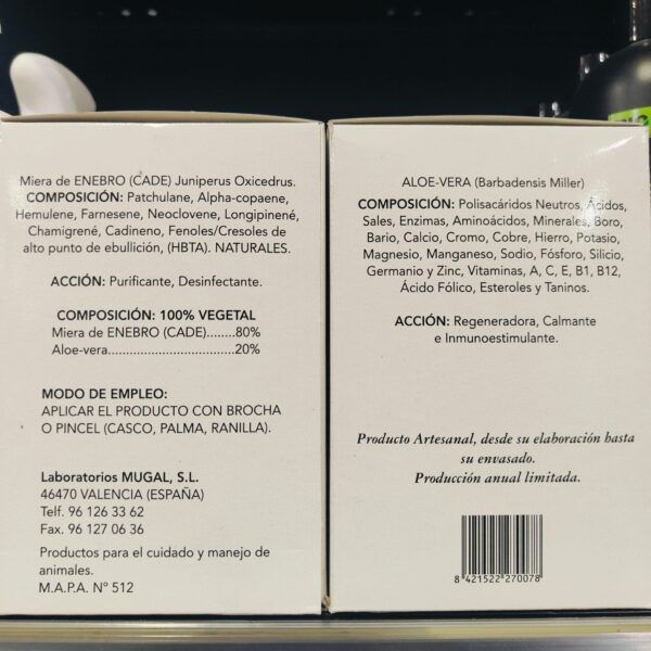 Hierba de Enebro (CADE) y Aloe Vera, ingredientes naturales con propiedades purificantes y calmantes en productos artesanales para mascotas.