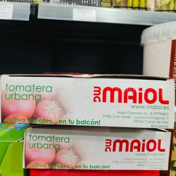 Tomatera urbana fertilizante natural para tomates en balcones y huertos caseros.