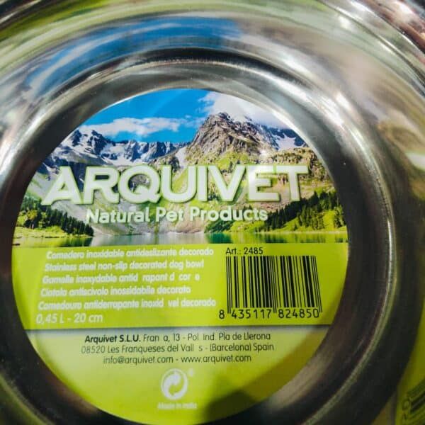 Comedero inoxidable decorado para mascotas con diseño antideslizante y resistente.