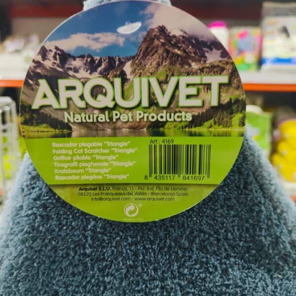 Pulsera de rascador para gatos en forma de triángulo, material natural y resistente, ideal para mascotas.