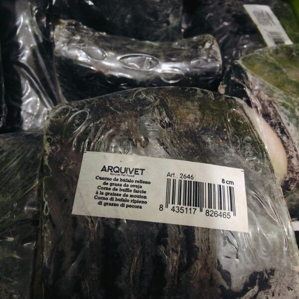 Cuerno de búfalo relleno, synthetic pet food, 8cm - Tienda online TodoMASKOTAS.