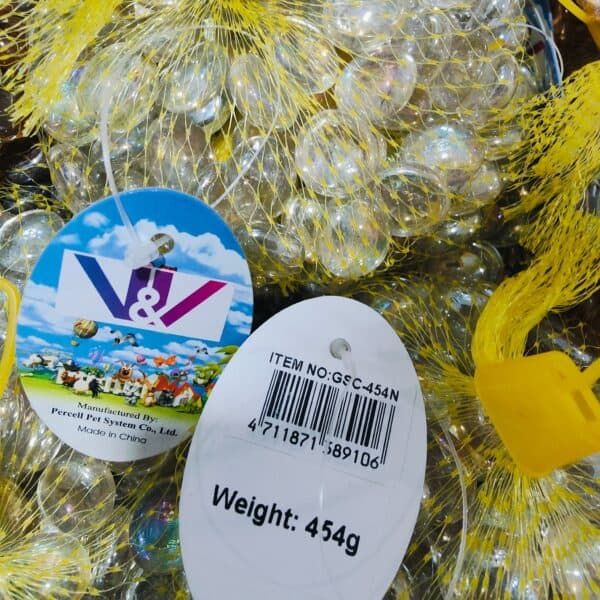 Broches de peluche con personajes divertidos y coloridos para mascotas y niños.