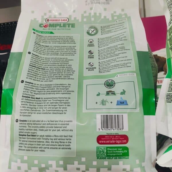 Nuevo alimento para conejos estilo pellet, equilibrado y natural para una alimentación saludable.