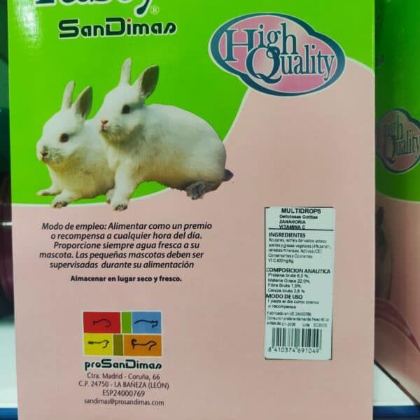 Alimento para mascotas con zanahoria y vitamina C, ideal para premios o recompensas saludables.