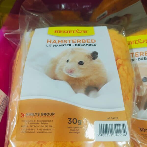 Hamster cama de felpa con precio asequible para mascotas, en envase de 30g. Perfecta para brindar confort y descanso a tu hamster.
