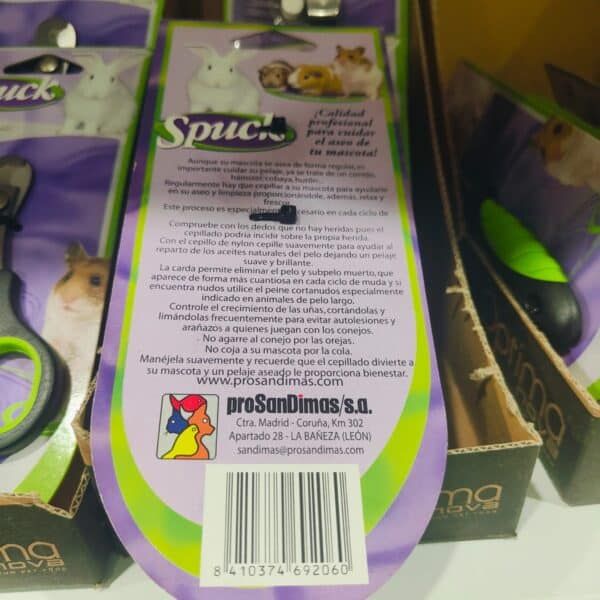 Cepillado y cuidado de mascotas, productos de higiene para animales.