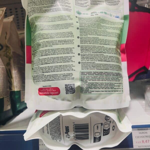 Bolsa de comida para mascotas con ingredientes naturales y saludables, tamaño de 500g.