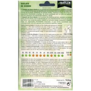 Hierro en gelatina para plantas, útil en fertilización y cuidado de cultivos. Producto en sobres de 12,5 g para agua, con instrucciones precisas de uso.