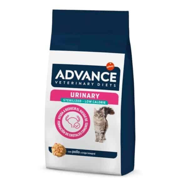Alimento para gatos con dieta veterinaria Advance Urinary, control de cristales, bajo en calorías y con pollo integral.