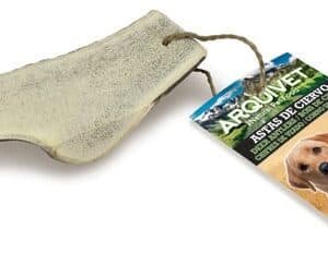 Mordedor de hueso de goma para perros con etiqueta de identificación de mascotas.