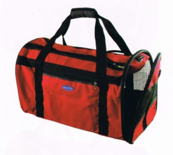 Bolsa de deporte roja y negra, ideal para viajes y gimnasio, con múltiples compartimentos y bolsillos.