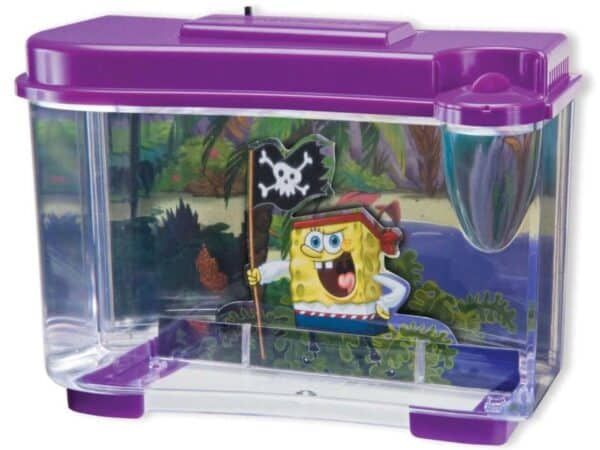 Cubo de agua con personajes de dibujos animados para niños, opción de entretenimiento infantil con diseño atractivo.