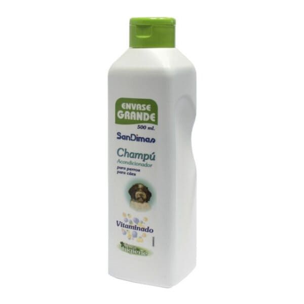 Envase grande de champú para perros y cerdos con vitaminas y acondicionador.