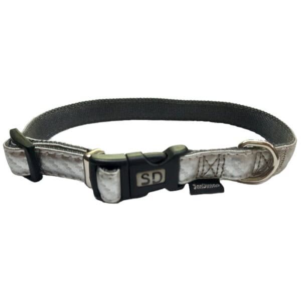 Correa para mascotas con clip y ajuste ajustable, ideal para perros pequeños y medianos.