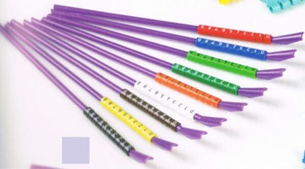 Lápices medidores de colores con goma de borrar en colores variados.