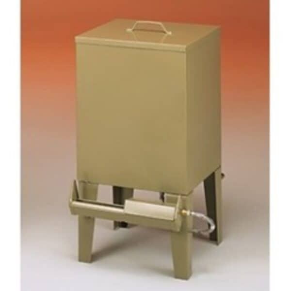 Cubo de basura de acero inoxidable con pedal y tapa, almacenamiento práctico y duradero.