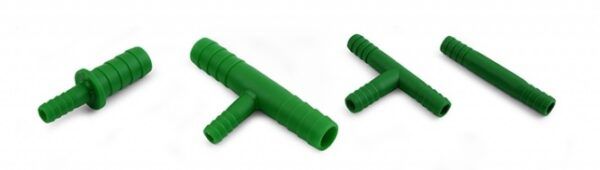 Tubería de riego de jardín y huerto en color verde para sistemas de riego automático.