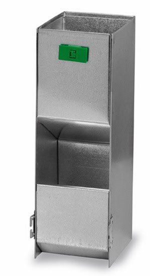 Tanque de agua de acero inoxidable para uso industrial, resistente y duradero.