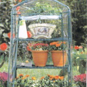 Estante de jardín portátil con protección de malla para plantas y flores.