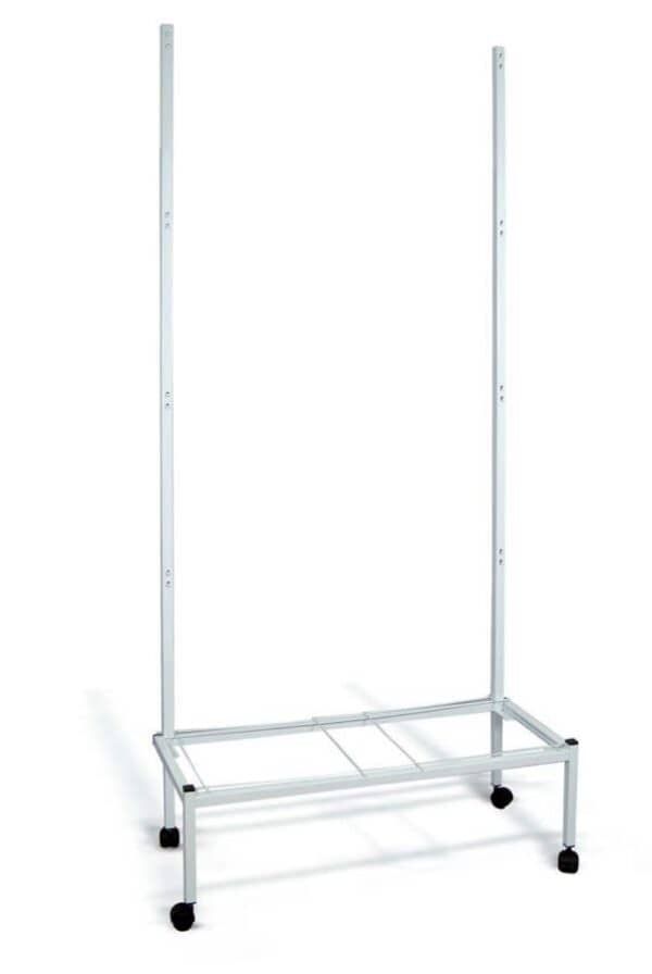 Estantería móvil metálica para exhibiciones y organización en tiendas y almacenes.