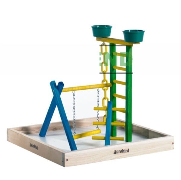 Juguete de madera con columpio y escaleras para niños, juego infantil en interior y exterior.