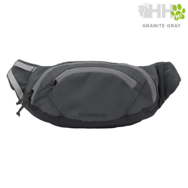 Bolso bandolera gris para actividades deportivas y al aire libre. Calidad Durafit, resistente y cómodo. Perfecto para tú aventura.