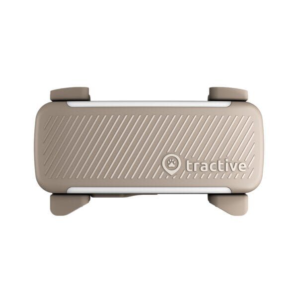 Alto text only (max 100 characters): Plataforma elevadora multifunción para mascotas Tractive, antideslizante y segura.