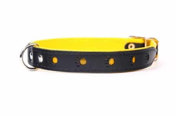 Correa de piel negra con forro amarillo para perros, tamaño 45 cm, resistente y elegante.