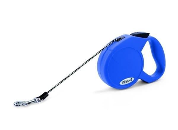 Correa extensible azul con control seguro y libertad de movimiento para mascotas. Ideal para paseos cómodos y seguros.